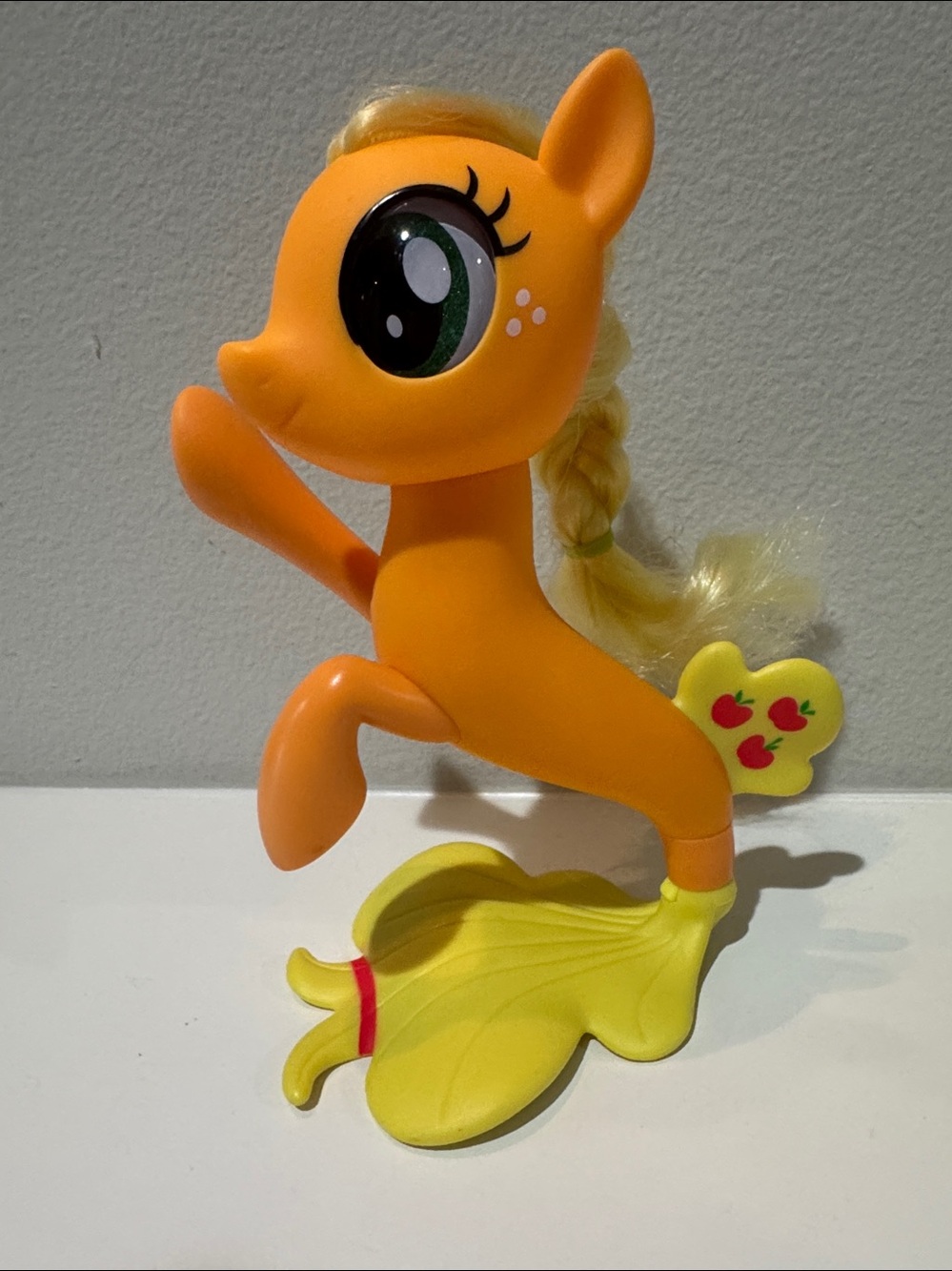 My little pony sea pony Applejack mermaid toy figure
